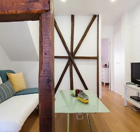 Lovely Principe Real Apartment Lisbon